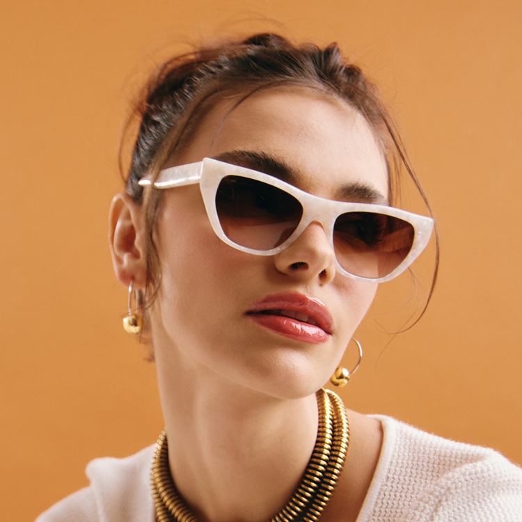 OCULOS MADRE PEROLA COLLAB HELENA BORDON - Misha por Mica Rocha