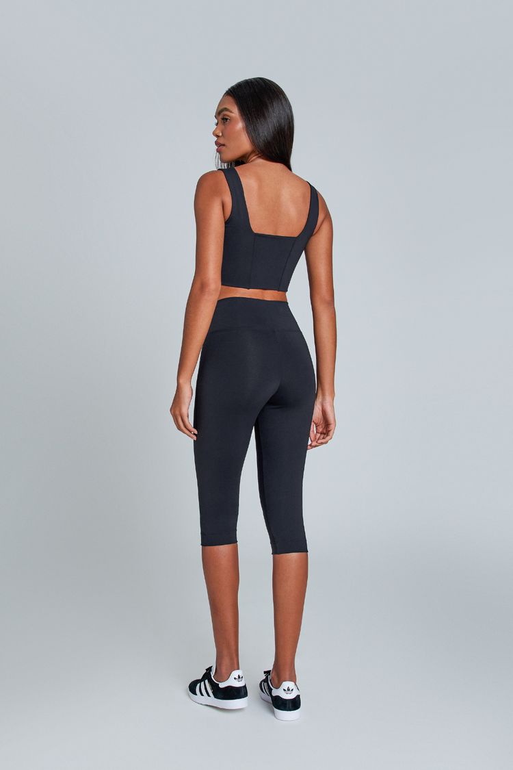 Open Era — LEGGING CAPRI NEW ESSENTIALS