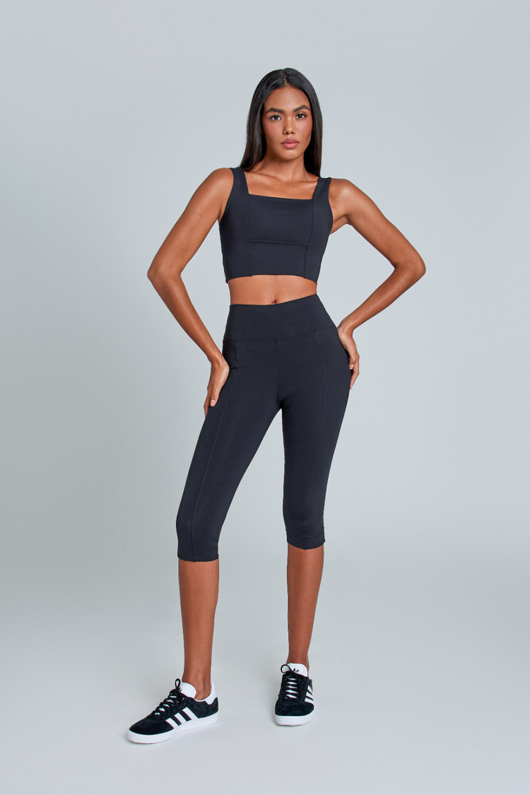 Open Era — LEGGING CAPRI NEW ESSENTIALS