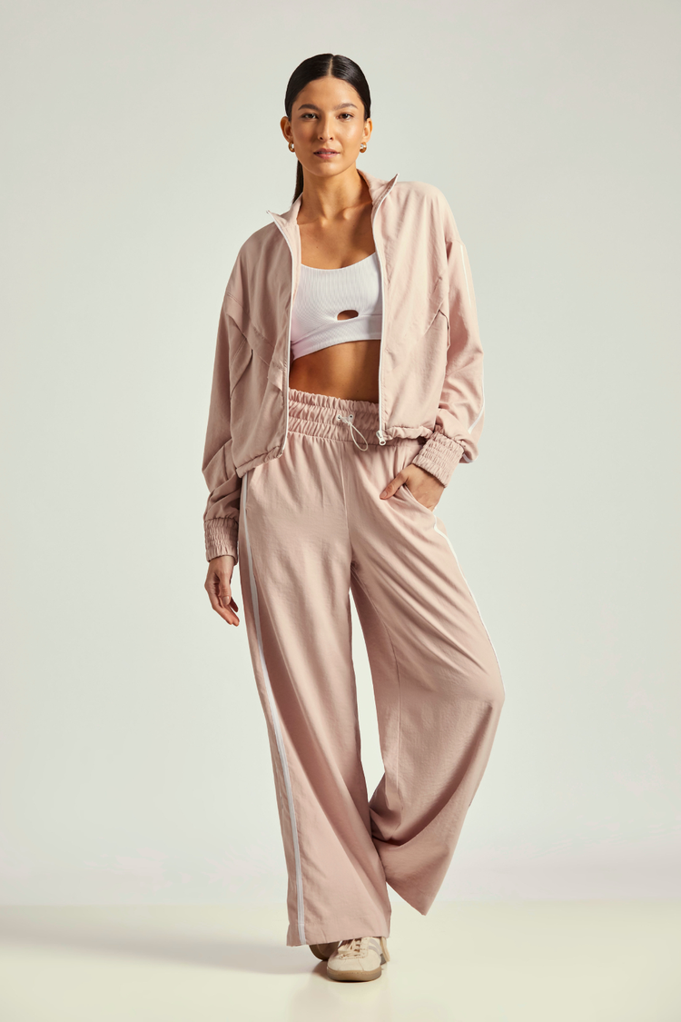 Open Era — CALÇA WIDE COM LISTRAS BY MICA